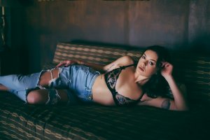 Ceverine independent escorts in Sherwood Oregon and sex clubs